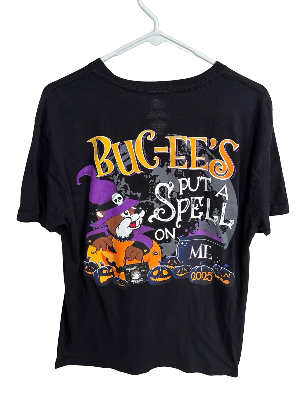 Buc-ee’s Put a Spell On Me 2025 Black Glow in the Dark Halloween Tshirt Sz L